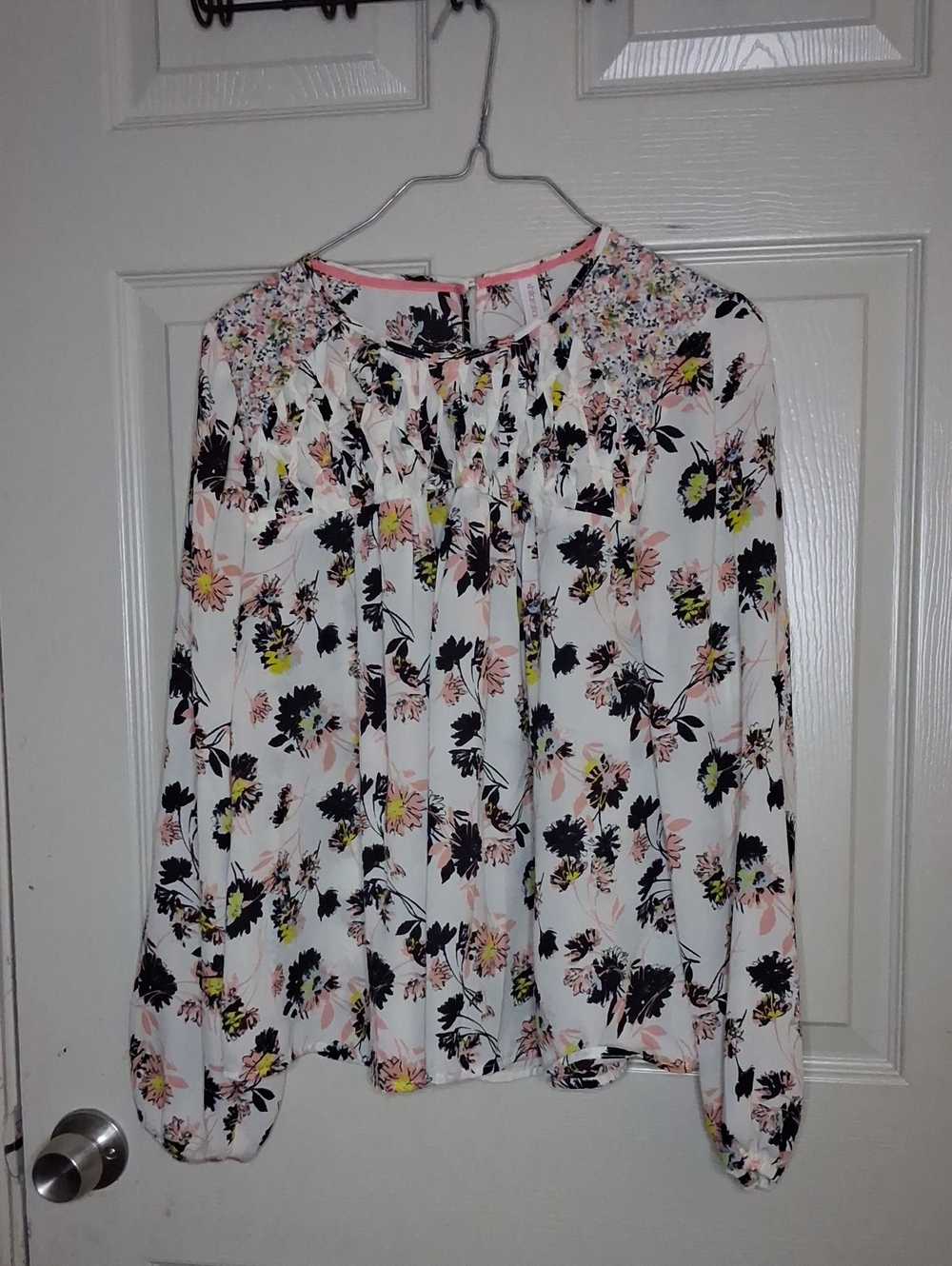 Xhilaration White Floral Long-Sleeve Blouse with Pink & Black Accents